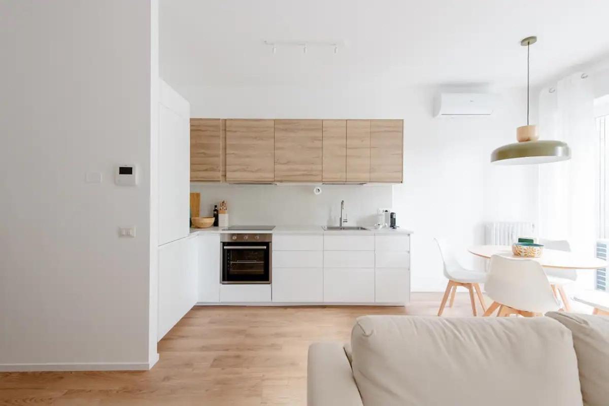 Luxury 2 Bedroom Apartament, Close To San Siro, Fiera And 10 Min Metro To Duomo Milano Exteriör bild