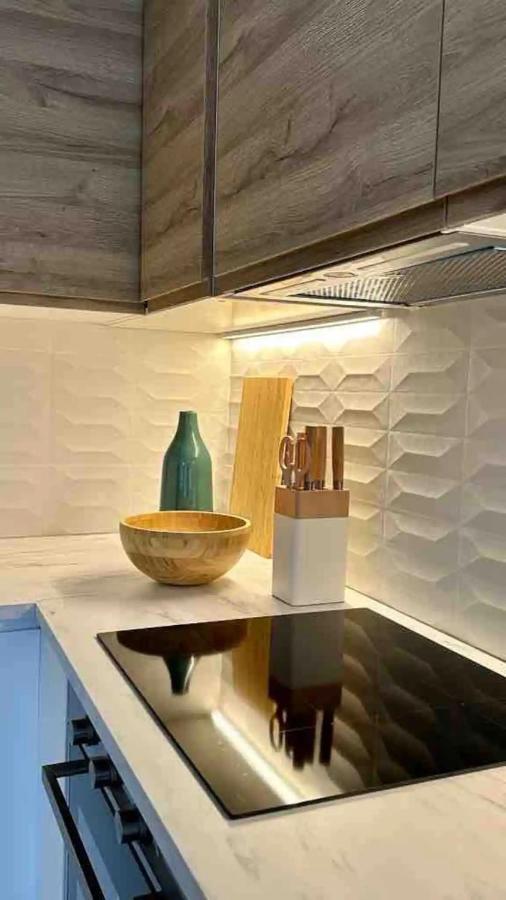 Luxury 2 Bedroom Apartament, Close To San Siro, Fiera And 10 Min Metro To Duomo Milano Exteriör bild