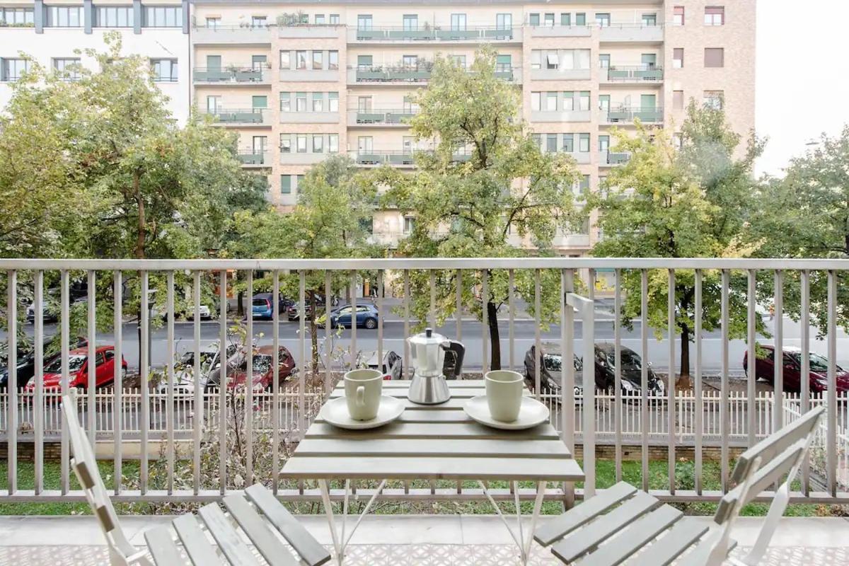 Luxury 2 Bedroom Apartament, Close To San Siro, Fiera And 10 Min Metro To Duomo Milano Exteriör bild