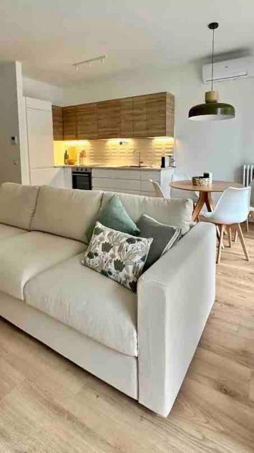 Luxury 2 Bedroom Apartament, Close To San Siro, Fiera And 10 Min Metro To Duomo Milano Exteriör bild