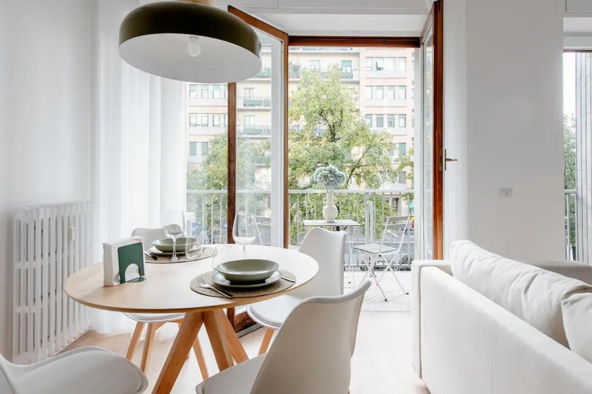 Luxury 2 Bedroom Apartament, Close To San Siro, Fiera And 10 Min Metro To Duomo Milano Exteriör bild