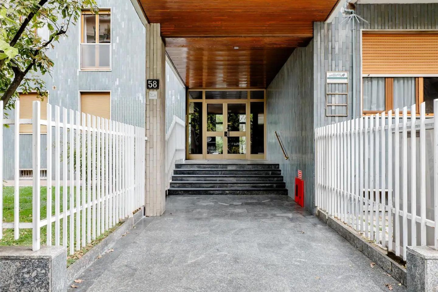 Luxury 2 Bedroom Apartament, Close To San Siro, Fiera And 10 Min Metro To Duomo Milano Exteriör bild